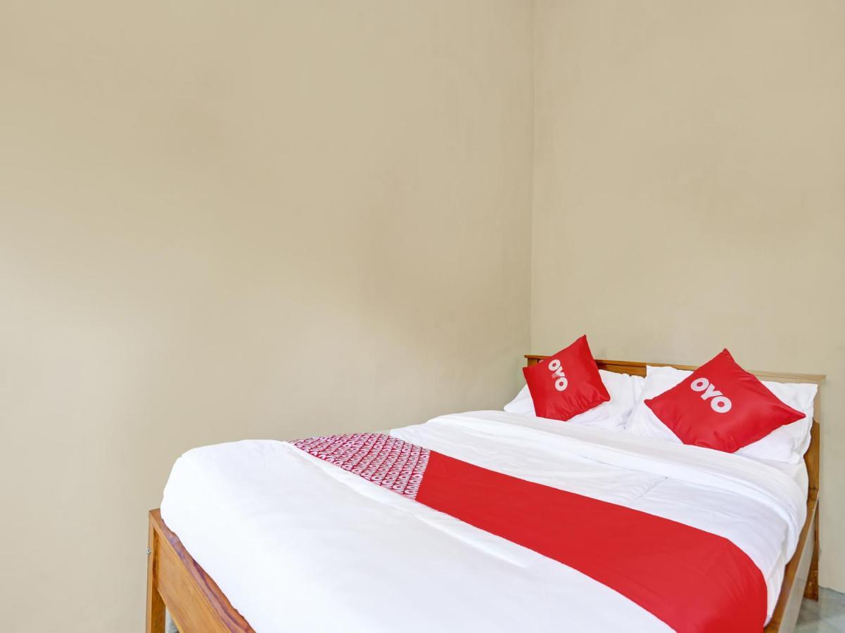 Oyo 91261 Cita Suraya Homestay Banyuwangi  Exterior photo